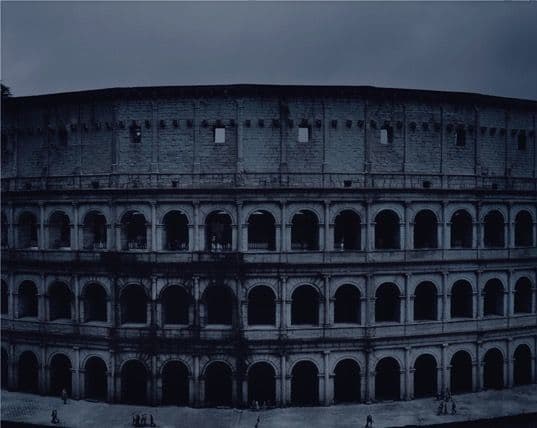 Fundación Mediterráneo - Obras: COLISEO (SERIE MOONLIGHTS) (VALLHONRAT GHEZZI, Valentín)