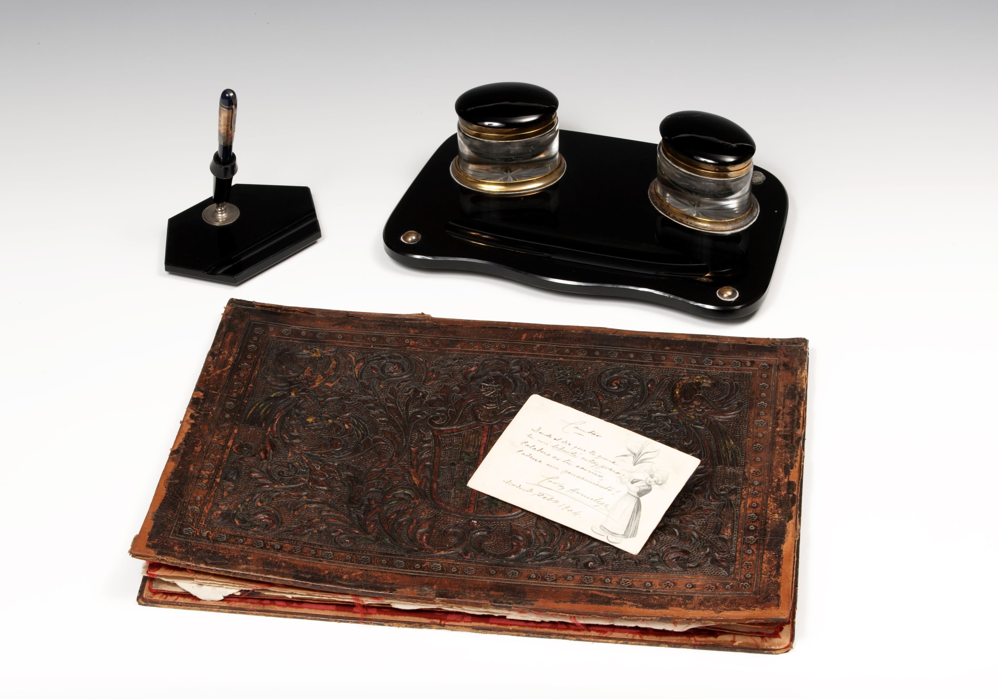 Materiales de trabajo de Carlos Arniches