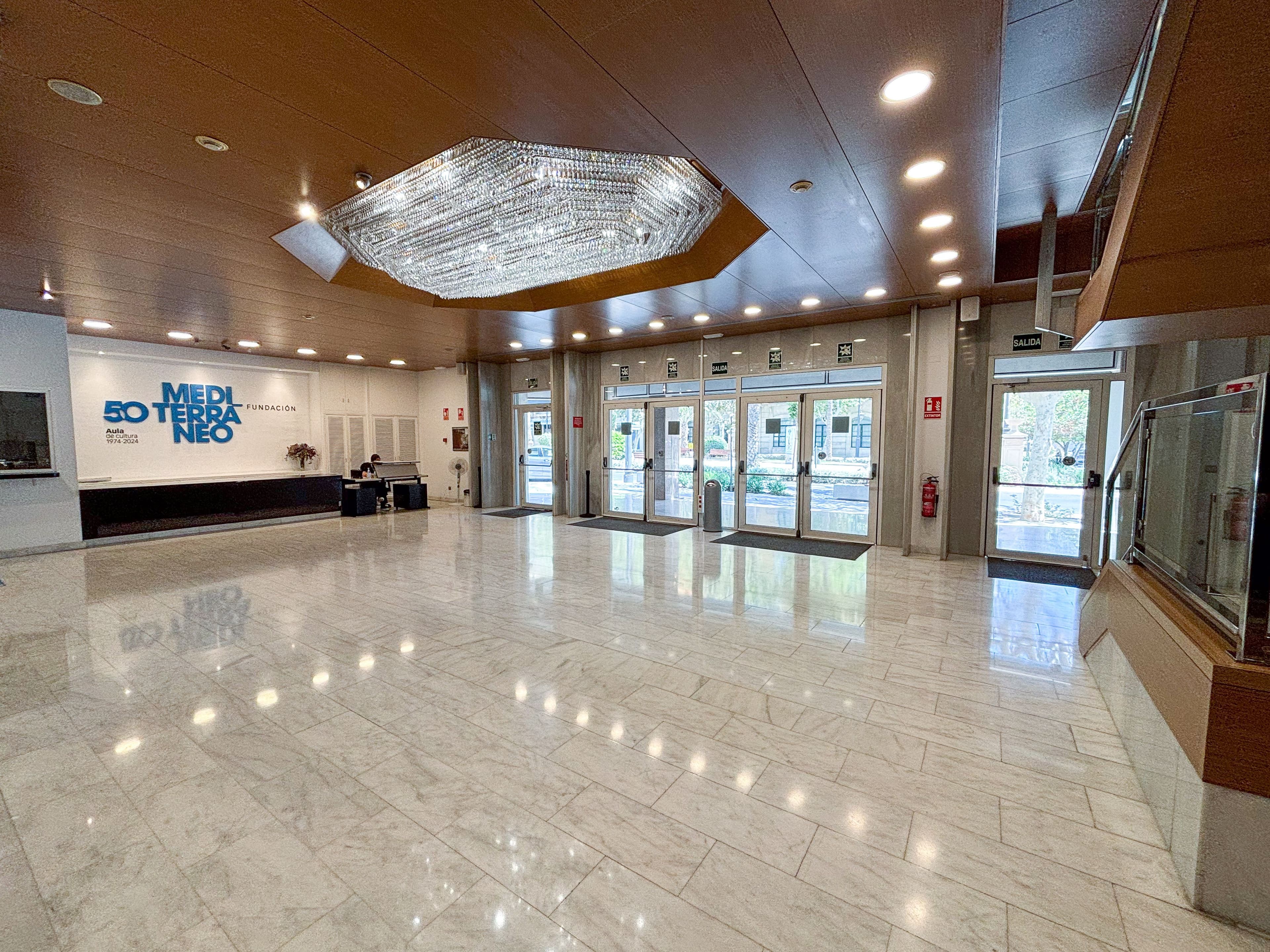 Hall de entrada al Aula de Alicante