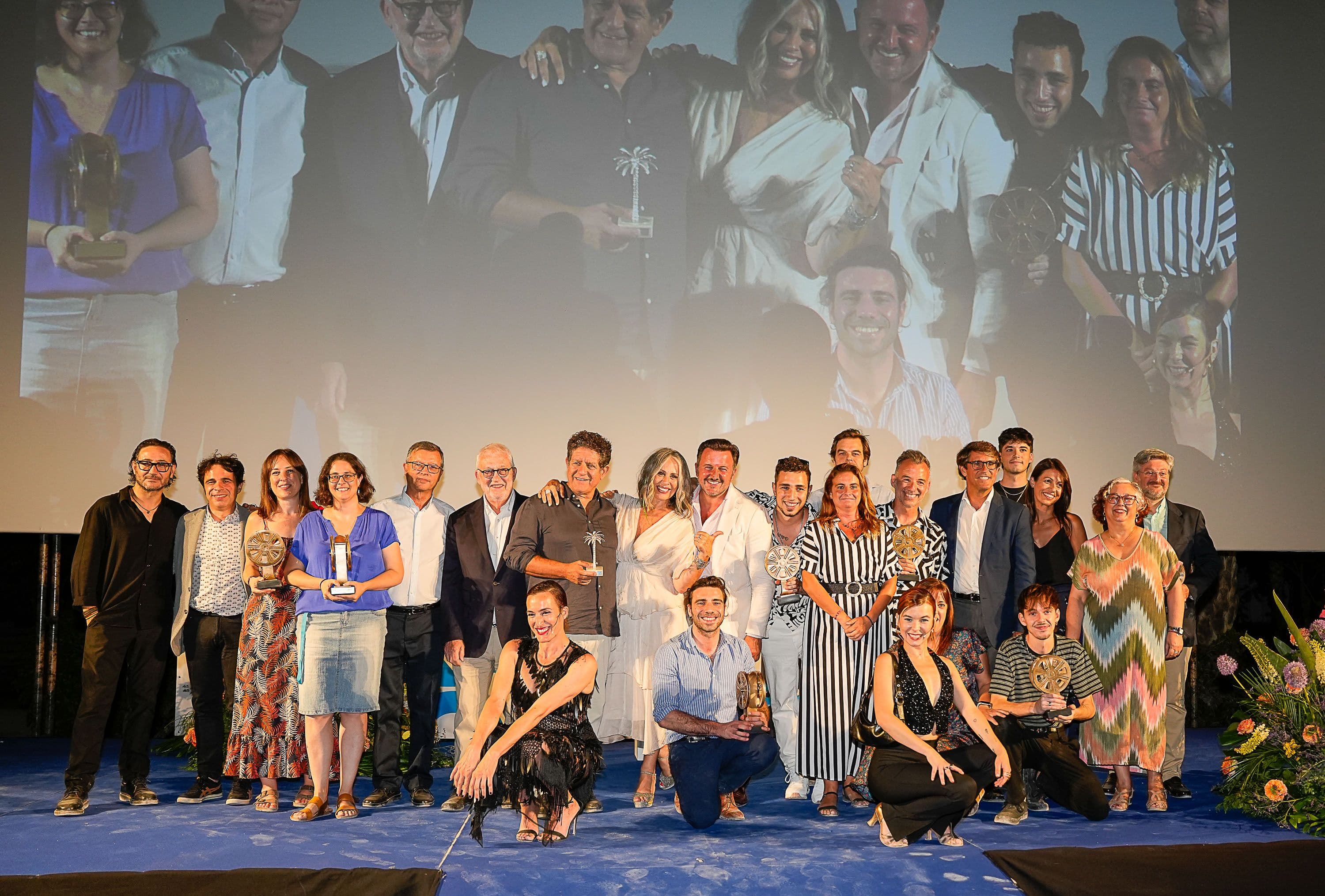 Gala Clausura Y Premios Festival Cine - Foto Familia premiados