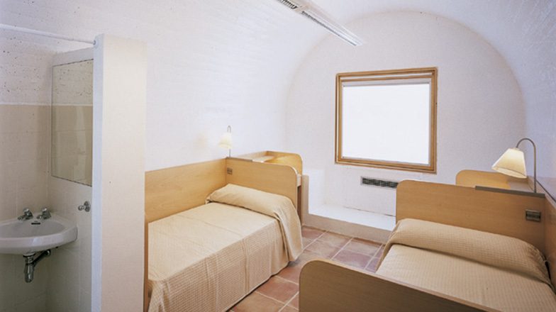 Fotografía del Dormitorio dos camas del CEMA Torre Guil